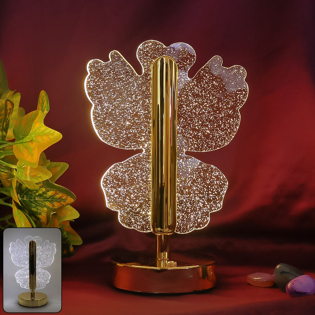 Luxury crystal table lamp with four-leaf clover crystal shade Main image