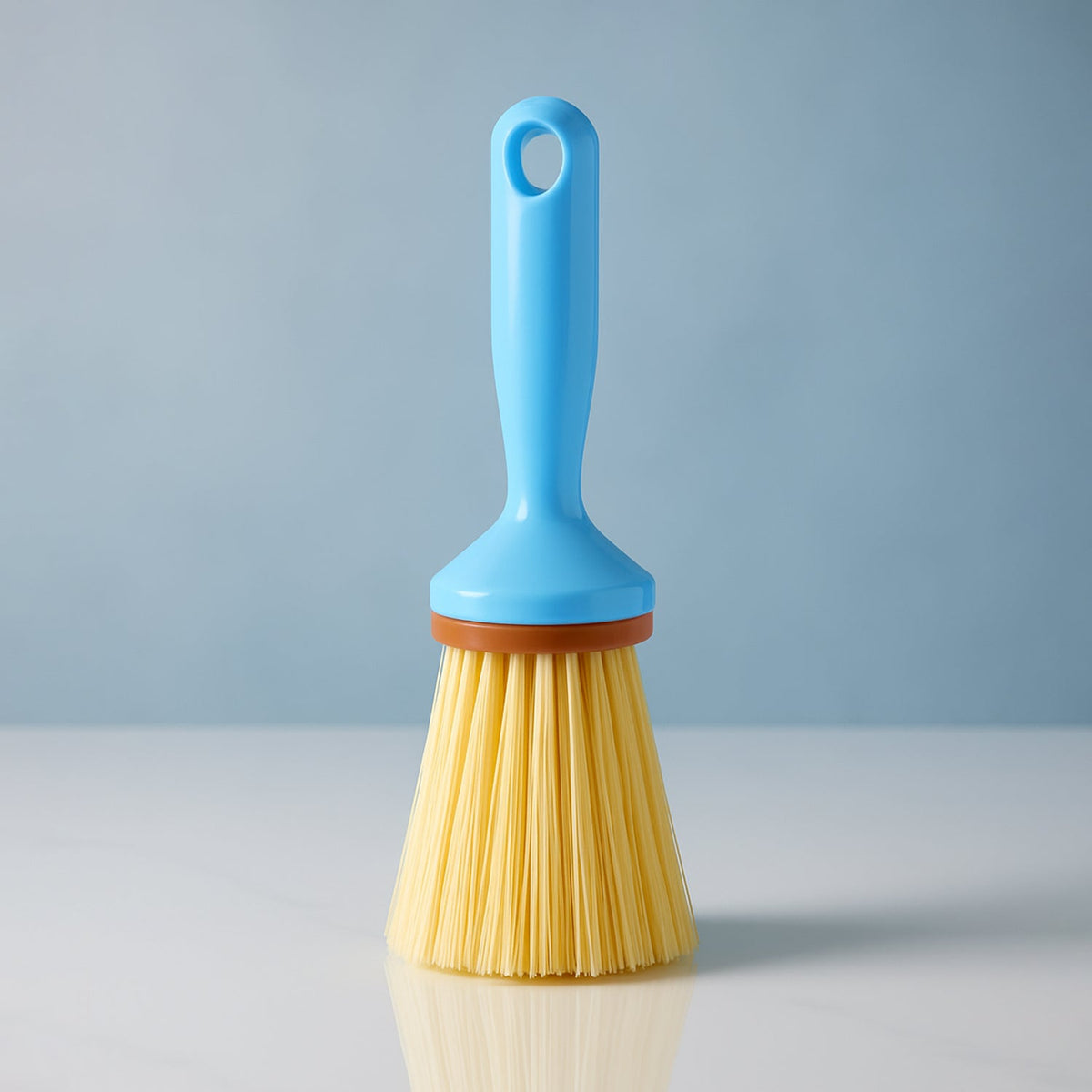 Short handle plastic cleaning brush with sturdy bristles Main image
