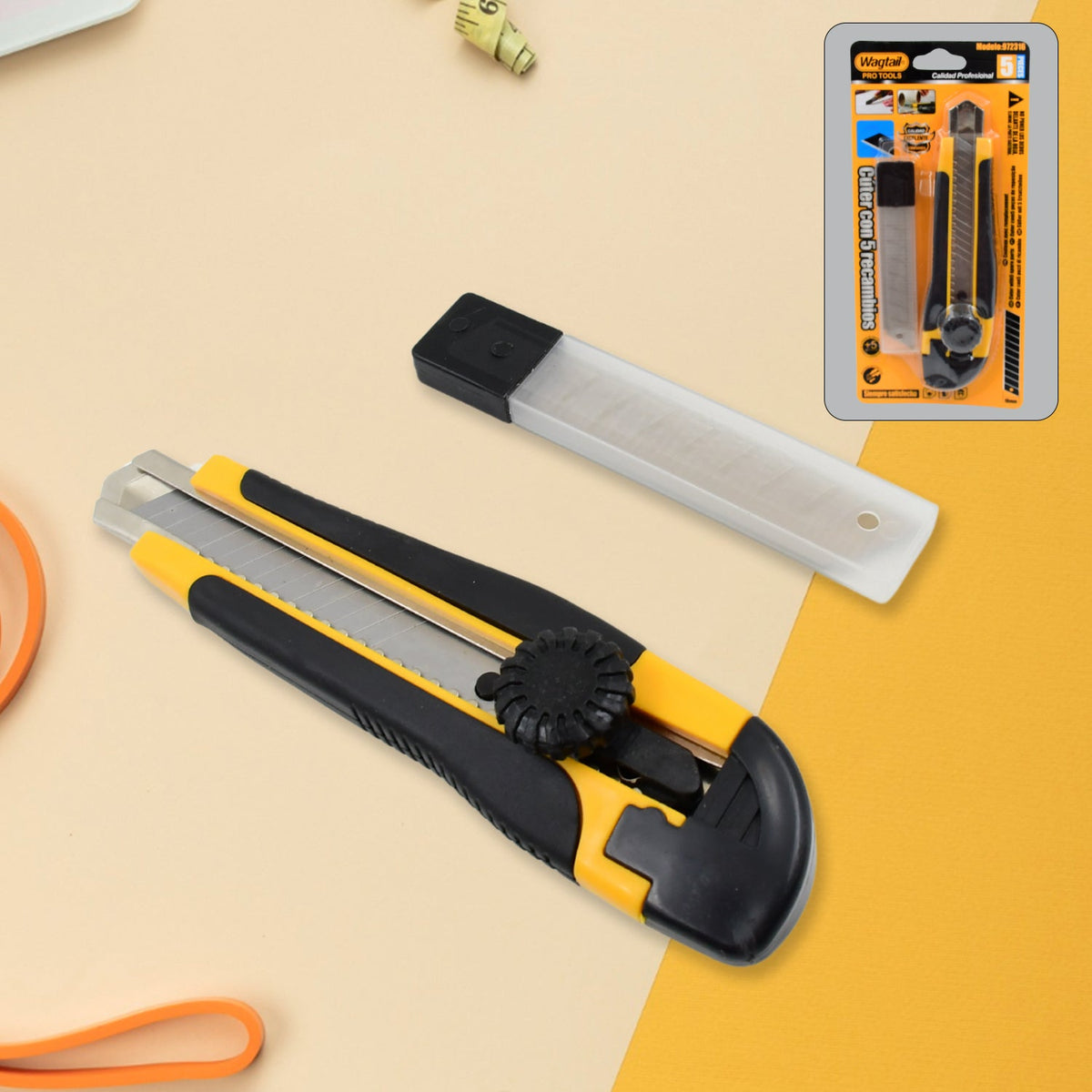 Wagtail heavy-duty cutter knife set with snap-off blades. Main image