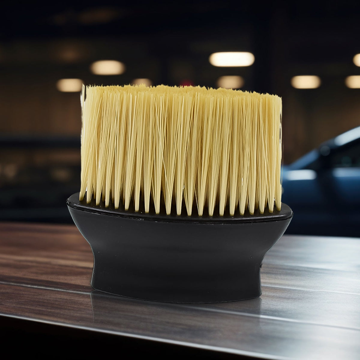 Soft multipurpose cleaning brush with ergonomic handle, ideal for car interiors and keyboards. Main image