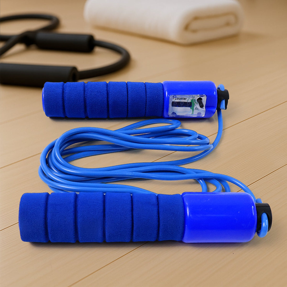 Digital skipping rope with adjustable length and digital jump counter Main image