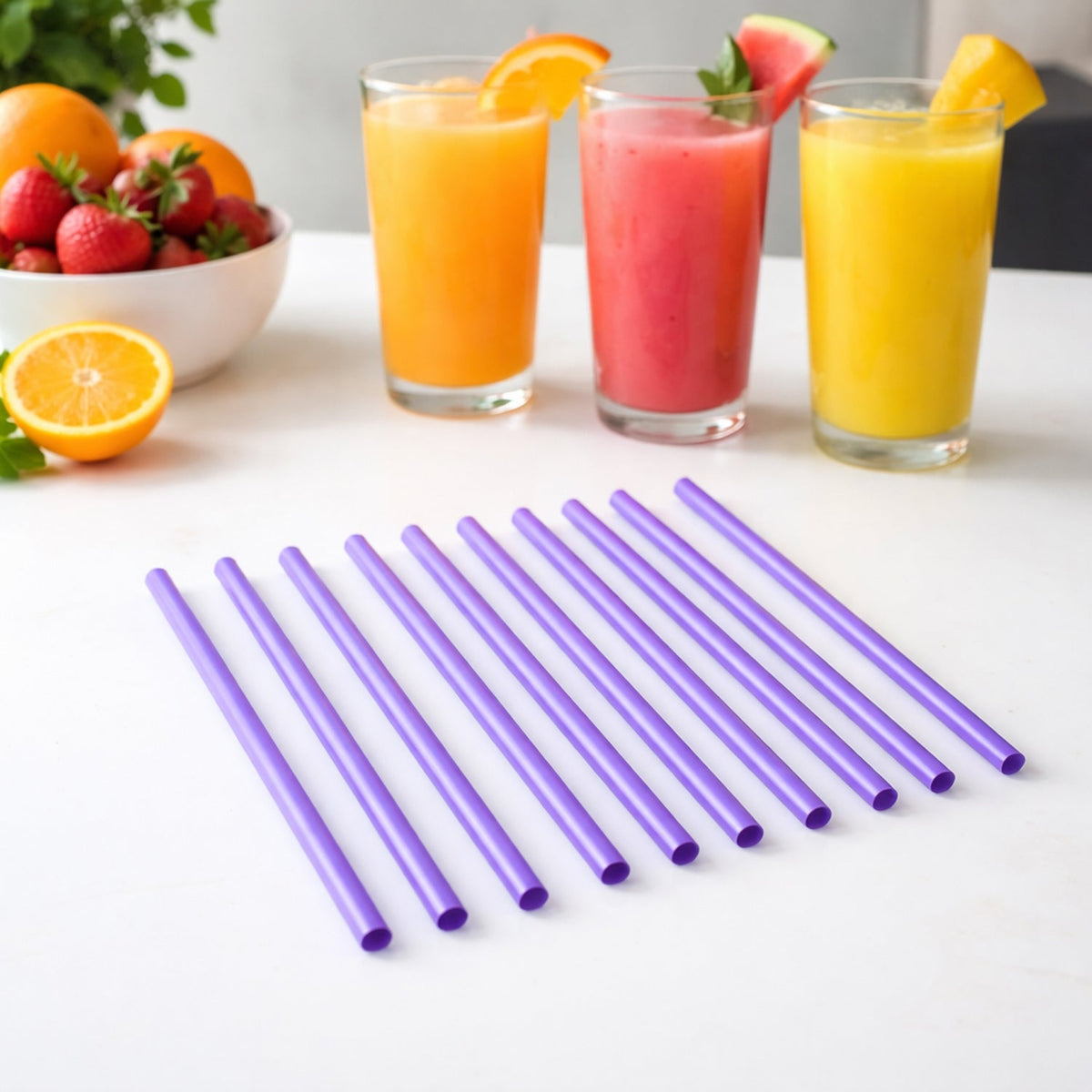 Set of reusable plastic drinking straws for juice and cold drinks Main image