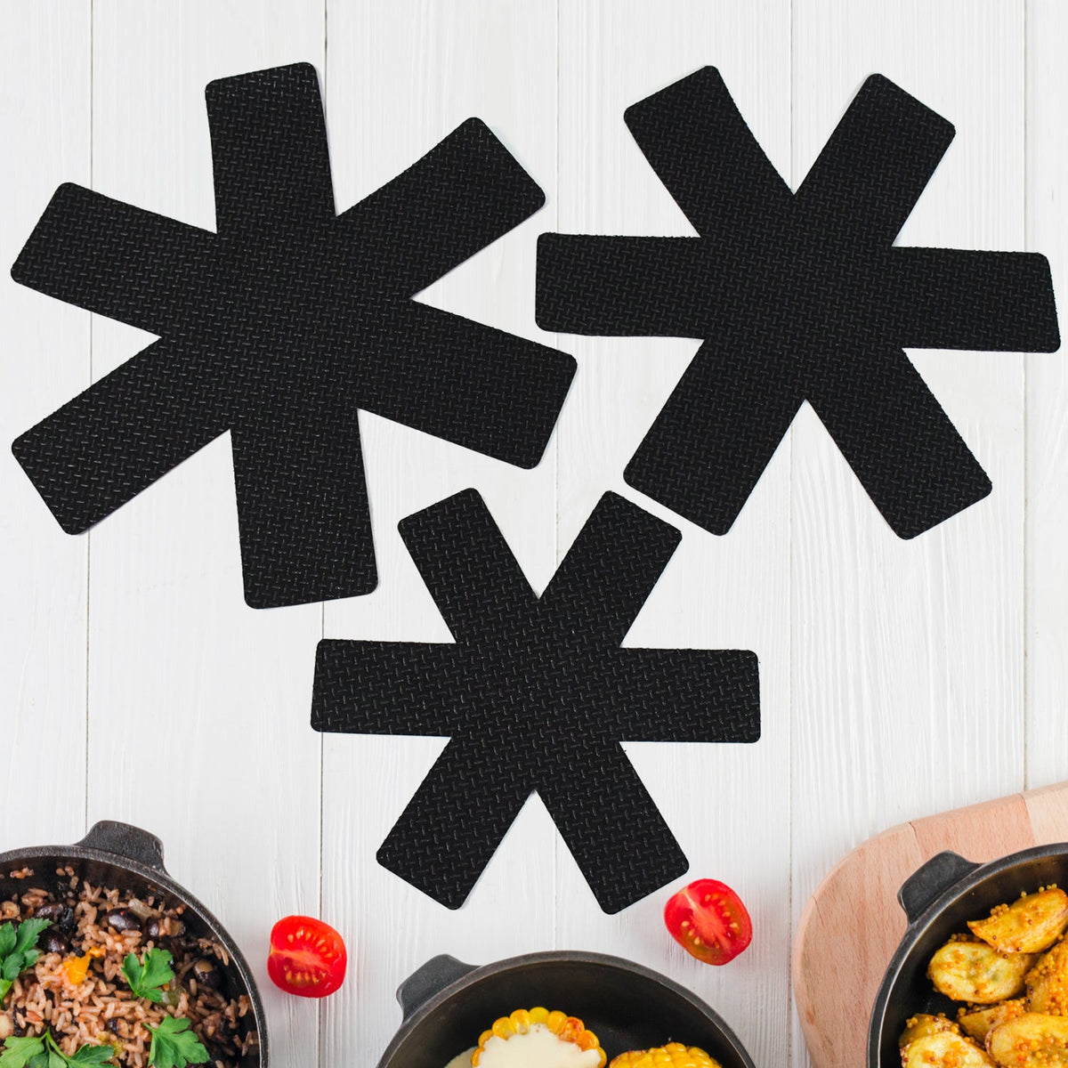 Set of 3 felt pots and pans protectors in large, medium, and small sizes protecting cookware Main image