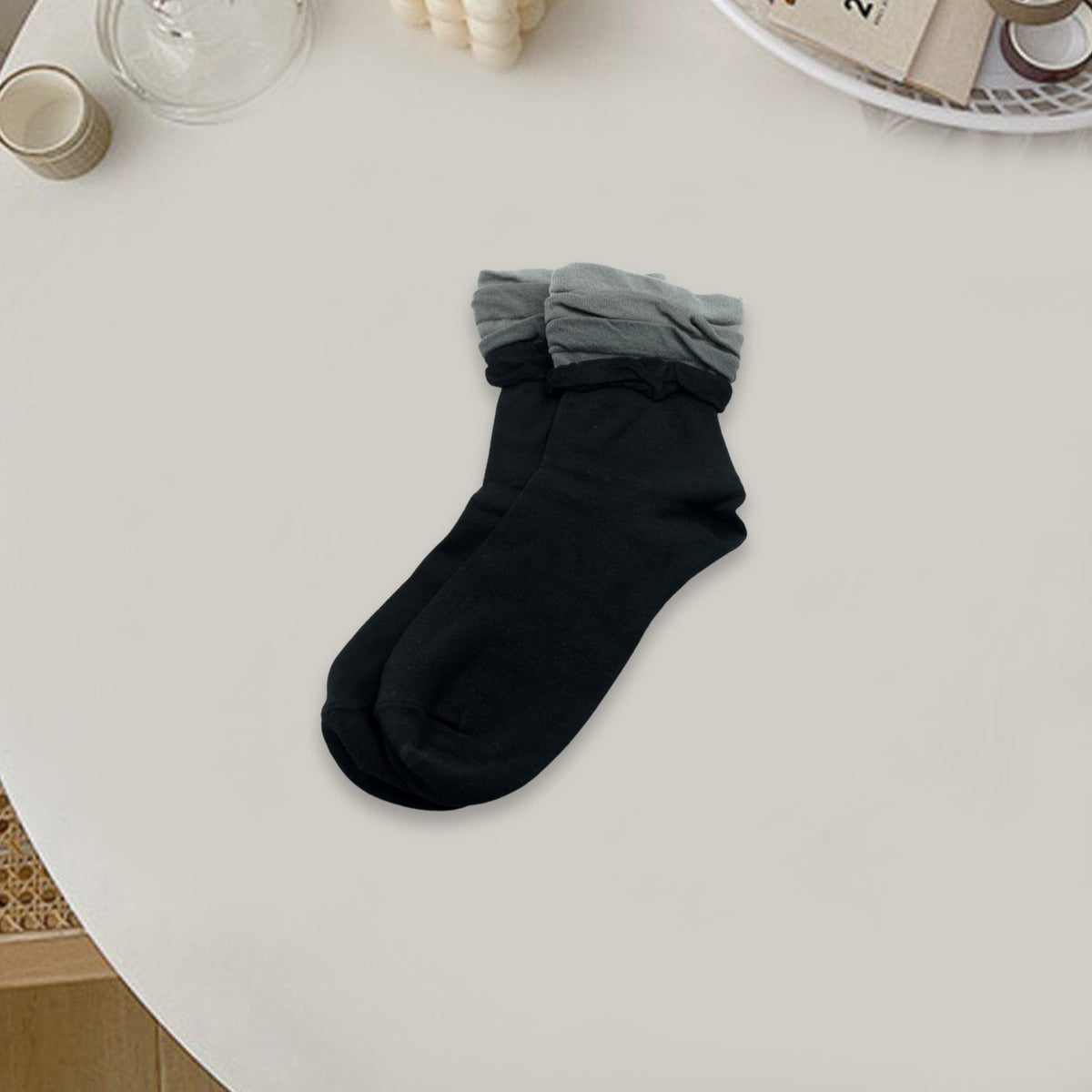 Comfortable women's ankle socks in a neutral shade. Main image