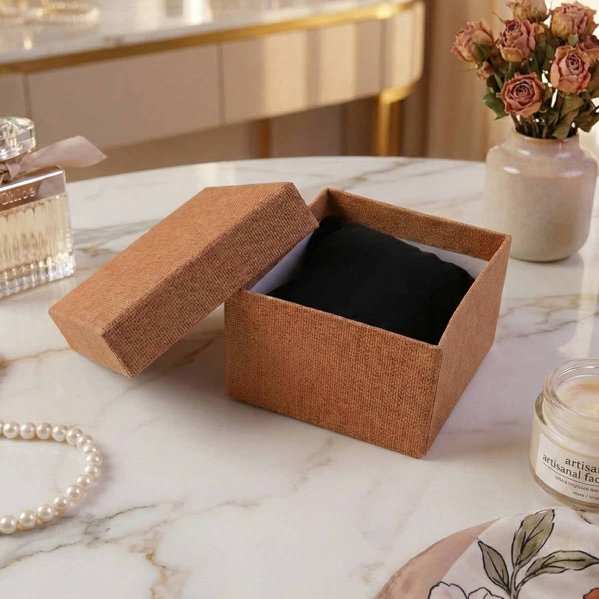 Jewellery storage box with elegant outer finish and soft inner cushion Main image