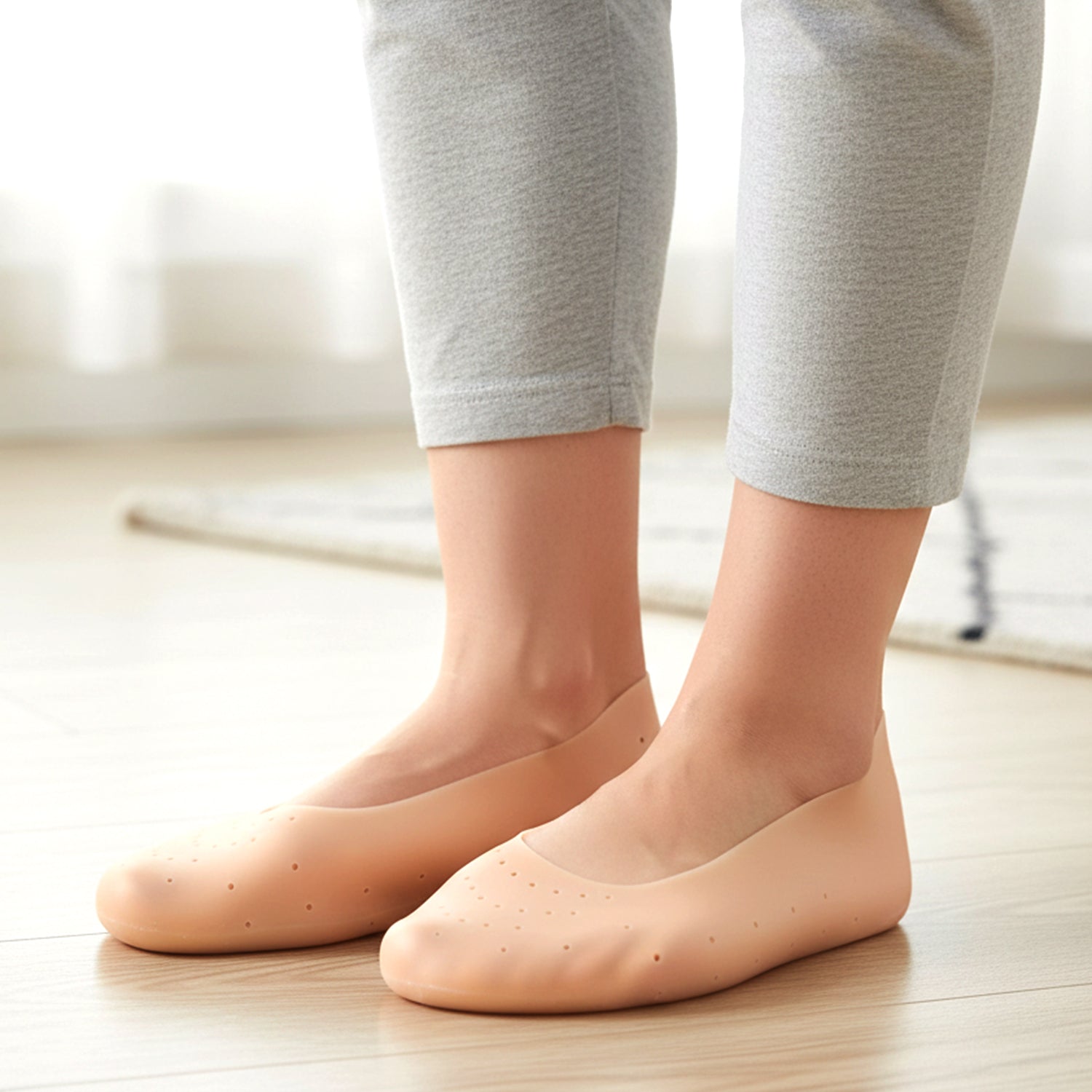 Silicone Heel Protector Socks – Soft Gel Relief for Cracked Heels Secondary image