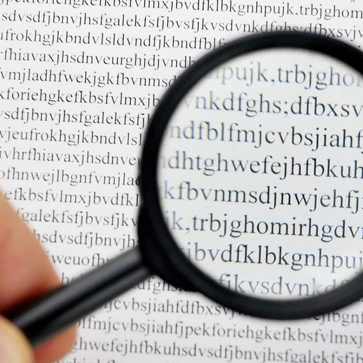 Worko 50mm magnifying glass for reading with durable plastic handle. Main image