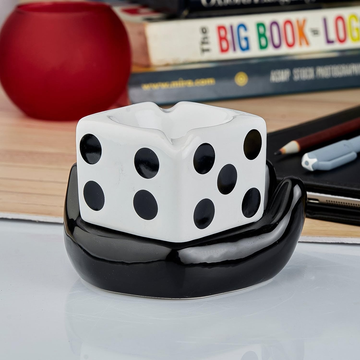 Ceramic Ashtray – Colourful Retro Smoking Accessory Secondary image