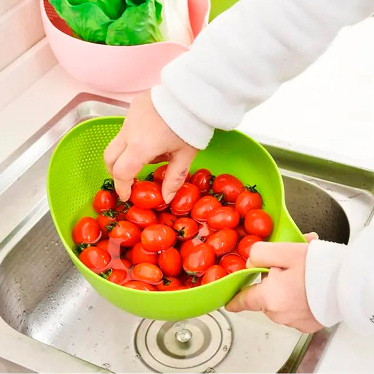 A Quickslice rice washing bowl with a thick drain basket and handle, perfect for kitchen use. Main image
