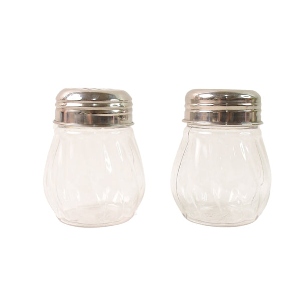 Compact and reusable 2-piece plastic spice shakers with stainless steel lids for chilli and oregano flakes
