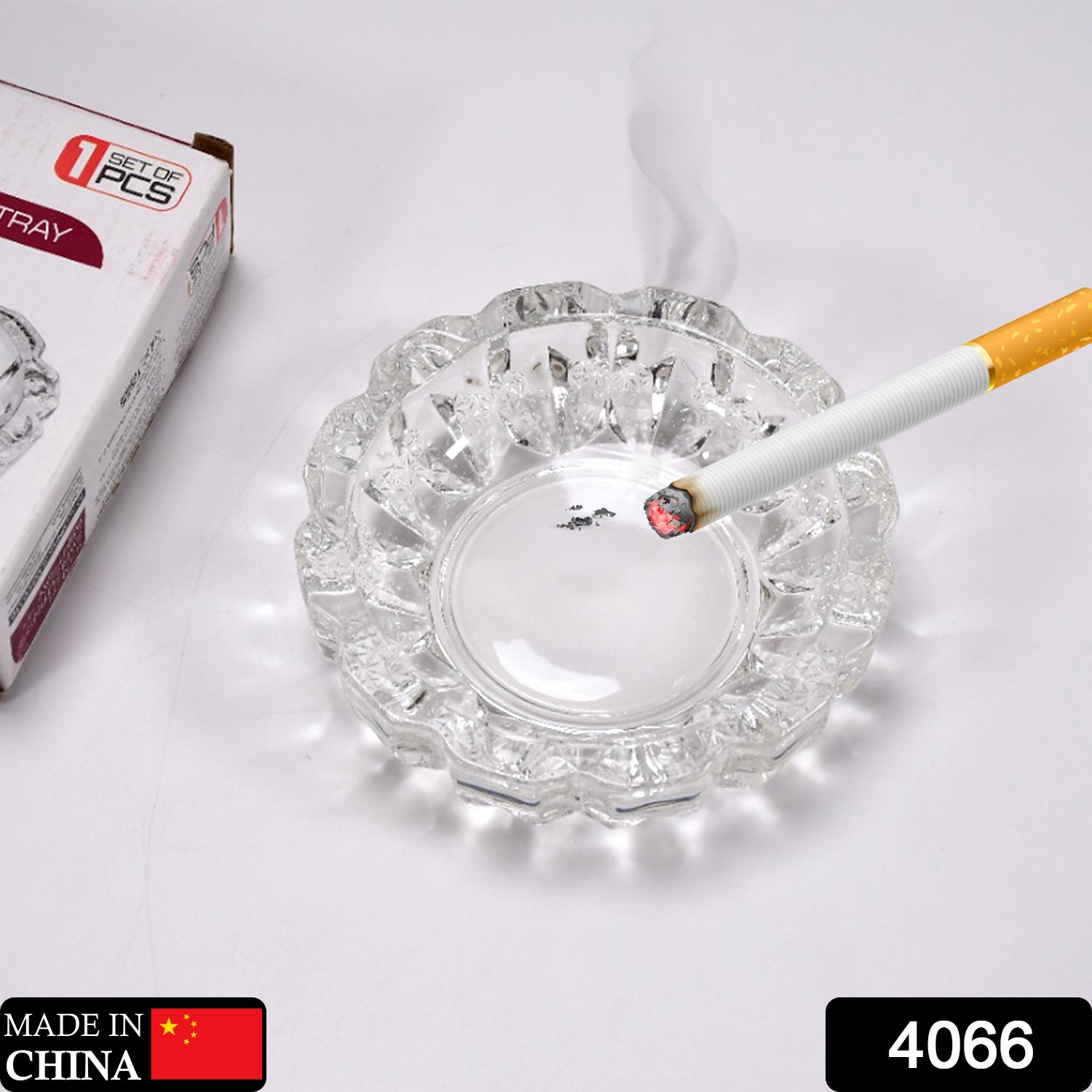 Crystal Glass Ashtray – Round Cigar & Cigarette | Styleva Secondary image