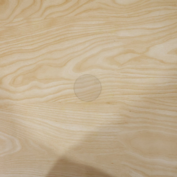 Wall sticker applied to a smooth surface