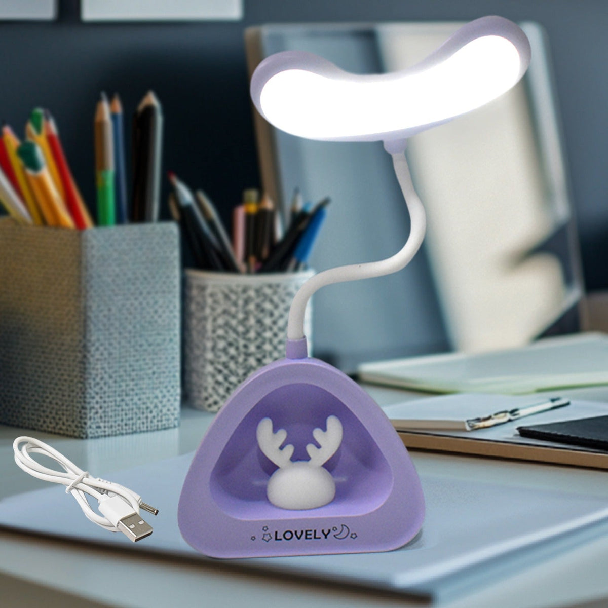 Cute bear-shaped LED desk light with flexible neck for students. Main image