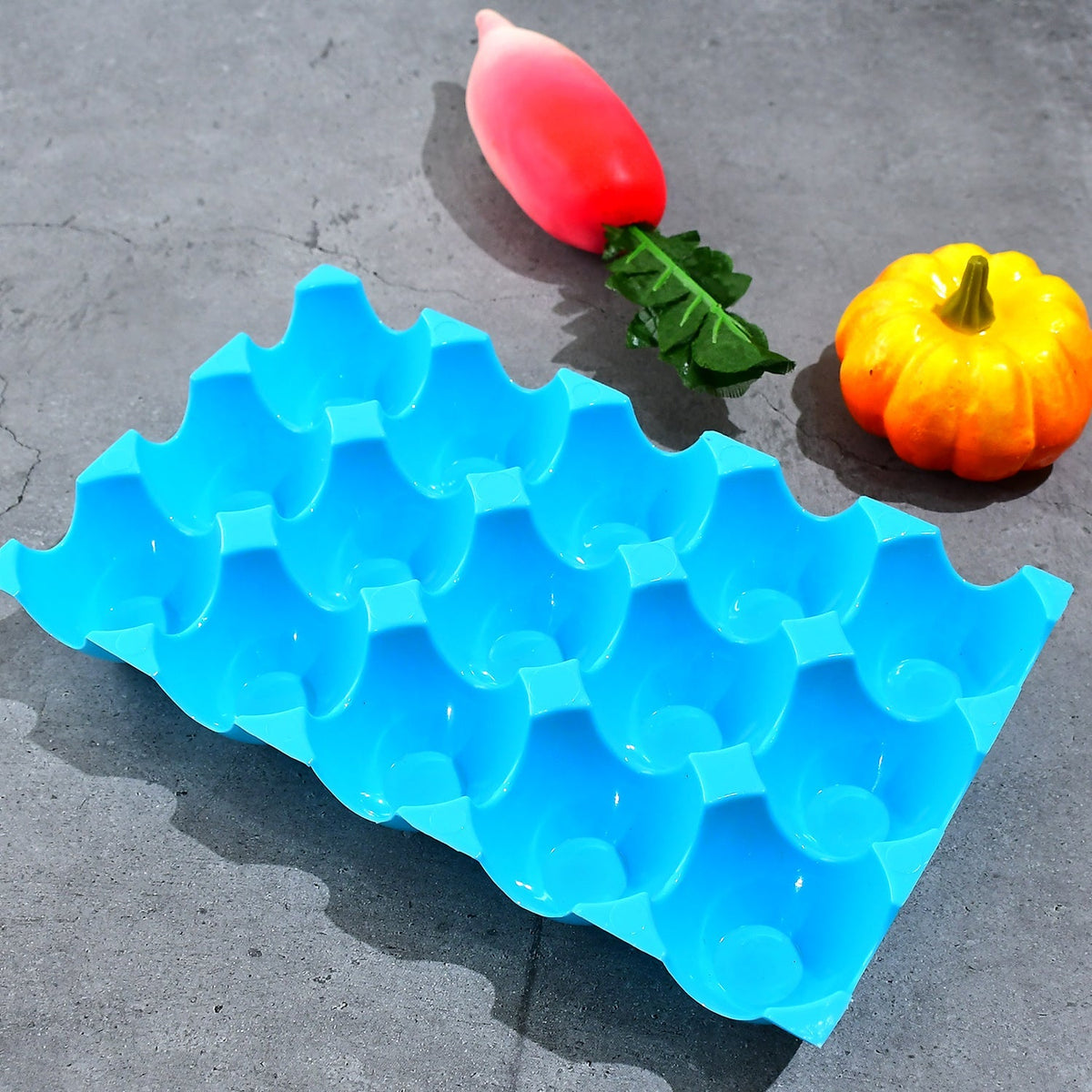 Clear plastic 15 egg storage tray by Organivo, ready for refrigerator. Main image