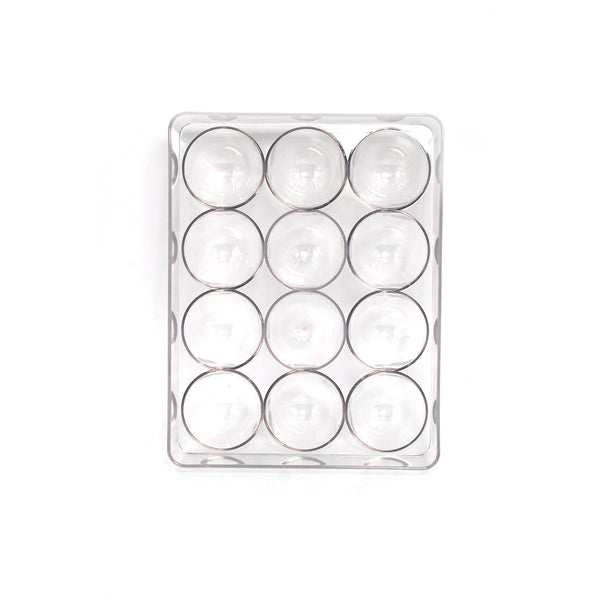 Close-up of the durable plastic egg tray, highlighting its BPA-free material.