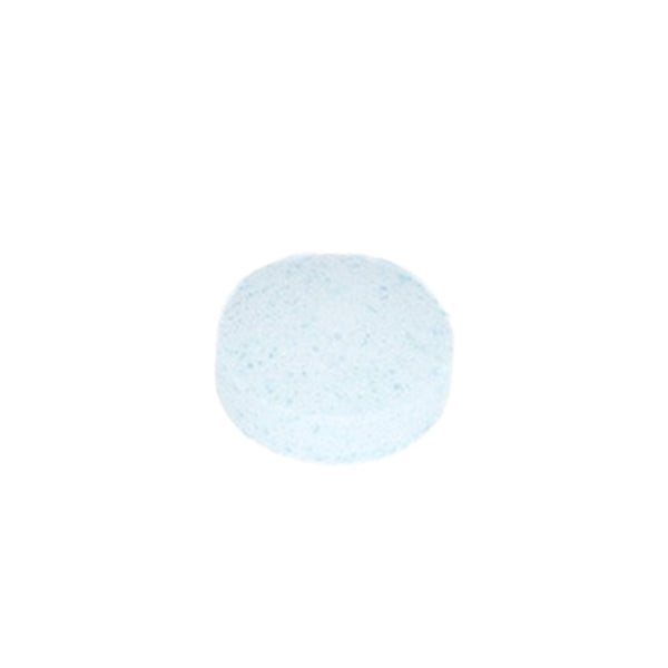 Using effervescent tablets to clean and maintain car wipers