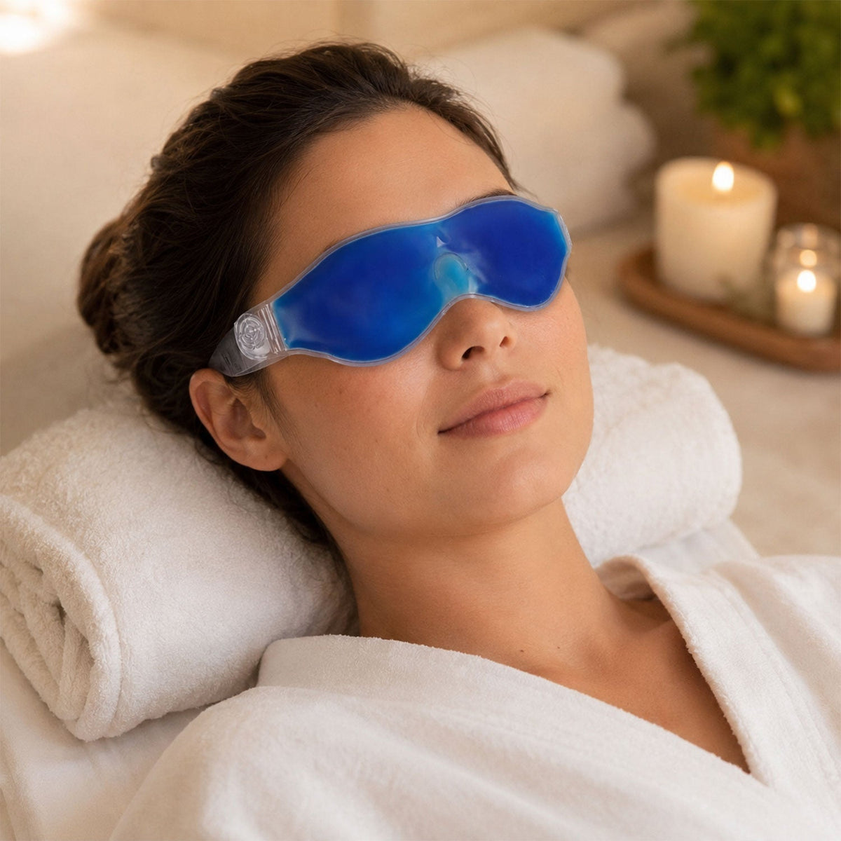 Small blue cooling gel eye mask on a white background Main image