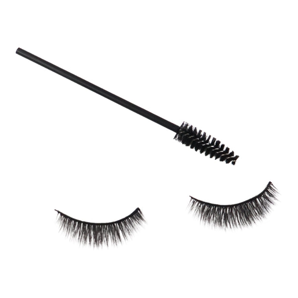 Protective storage case holding the 3D Mink Eyelashes Set
