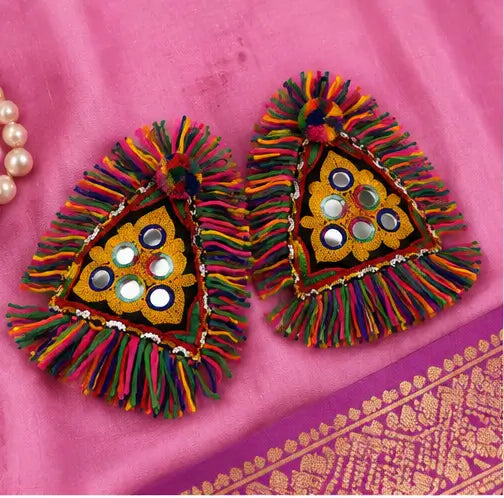 Handmade Navratri Triangle Hath Panja – Boho Mirror Work Haathphool with Cowrie Shells & Ghungroo, Pack of 2