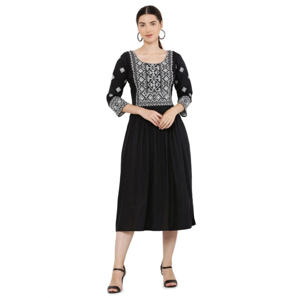 Generic Women's Casual Rayon 3-4th Sleeves Kurti (Black) Main image