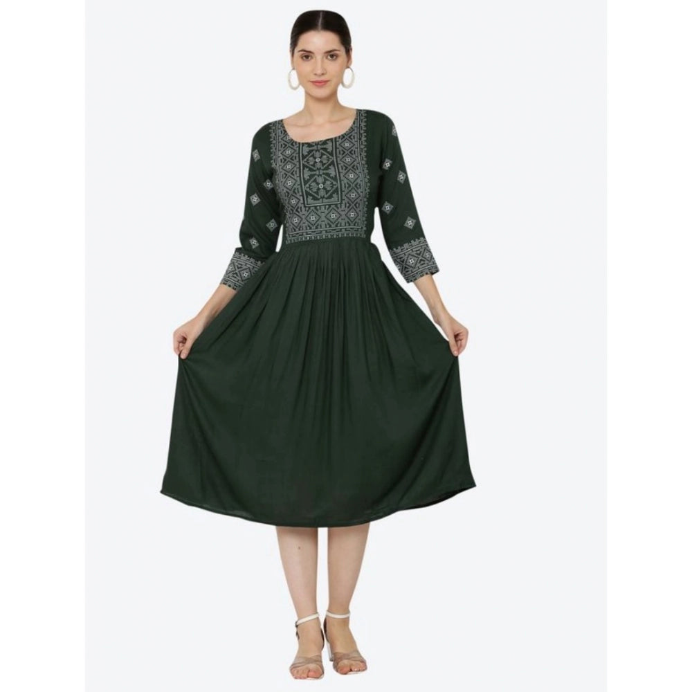 Generic Women's Casual Rayon 3-4th Sleeves Kurti (Green) Main image