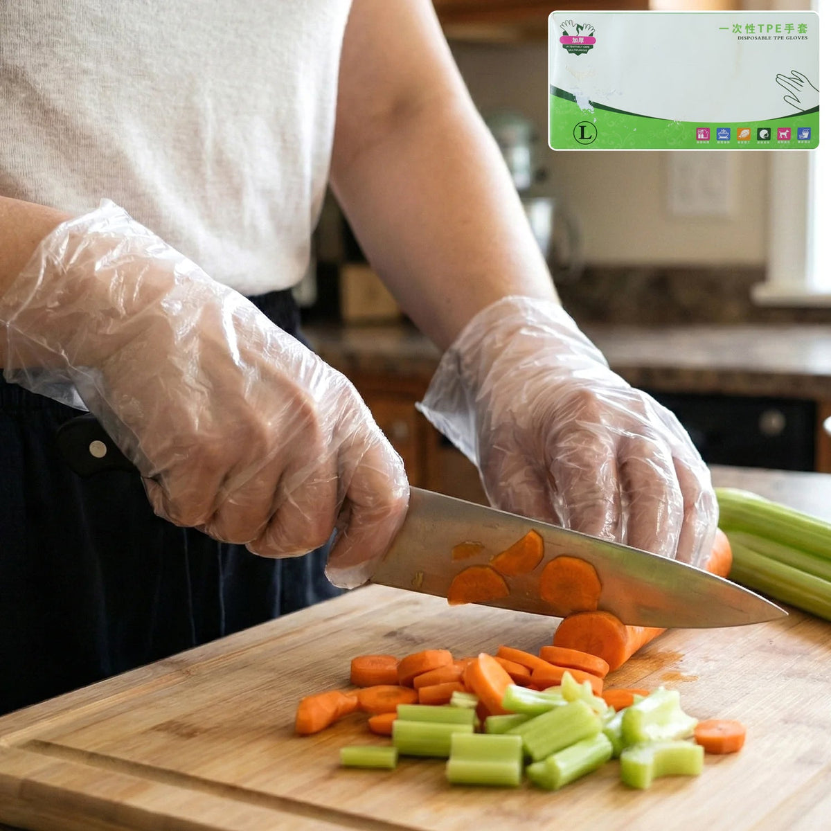 Disposable clear plastic gloves for food handling and cleaning Main image