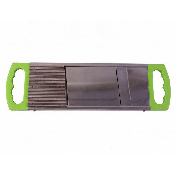 Detailed view of the slicing mechanism of the 2-in-1 potato slicer, emphasizing efficiency.