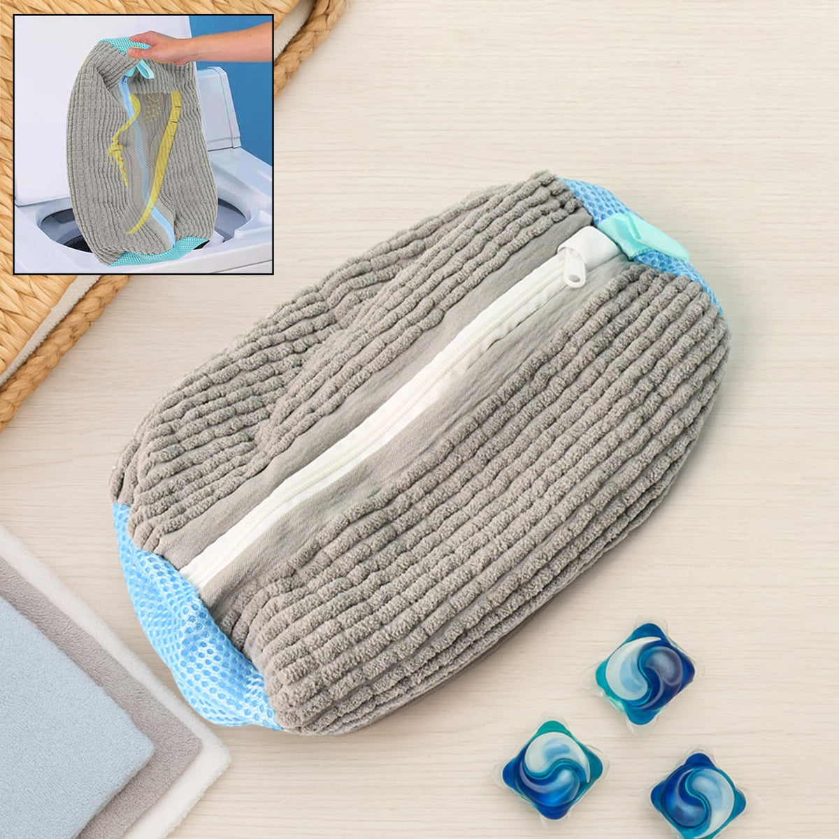 Heavy-duty reusable shoe washing bag with zipper closure for machine wash Main image