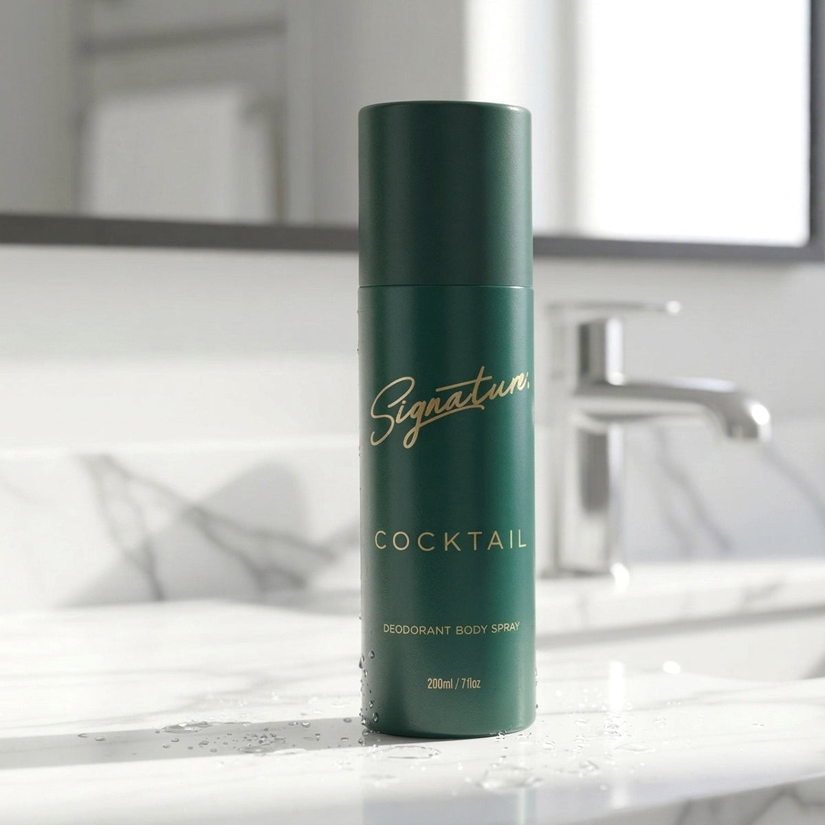 Signature cocktail deodorant body spray 200 ml bottle with masculine fragrance Main image