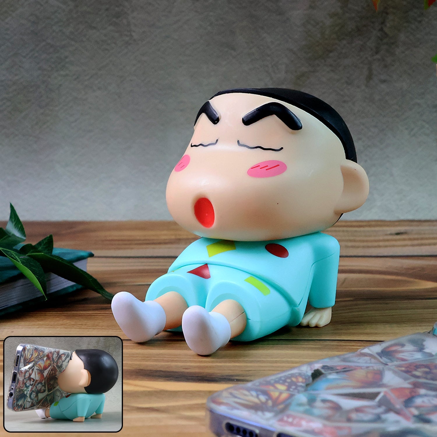 Cartoon Figurine Mobile Phone Stand – Stable & Anti-Slip Design Secondary image