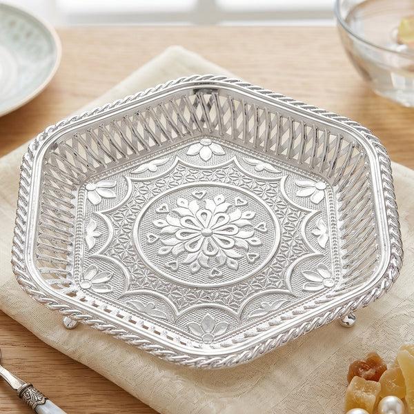 Decorative tray serving use
