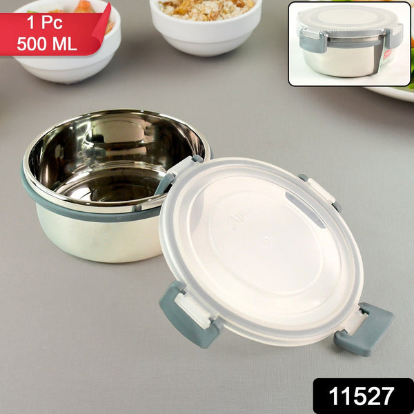 Close-up of airtight container clip locks and silicone seal ensuring leakproof storage