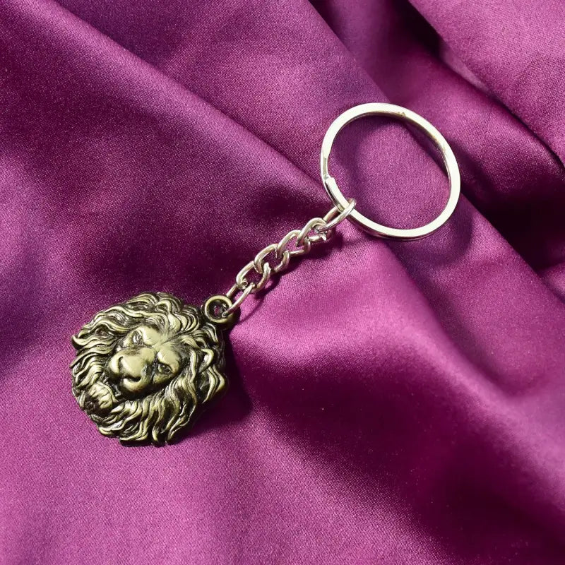 Lion Head Metal Keychain – Stylish Antique Finish Key Ring Pendant for Men, Women & Gift Use