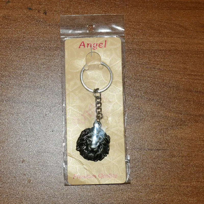 Lion Head Metal Keychain – Stylish Antique Finish Key Ring Pendant for Men, Women & Gift Use