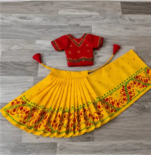 Hand Painted Laxmi Ma Saree with Blouse, Yellow Cotton Saree, Traditional Bengali Puja Dress, 1 Pc